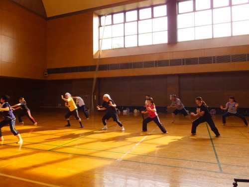 �\�[������06